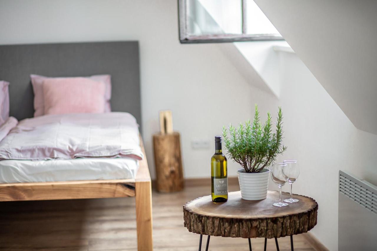 Apartmány na Mikulášském náměstí Znojmo Extérieur photo